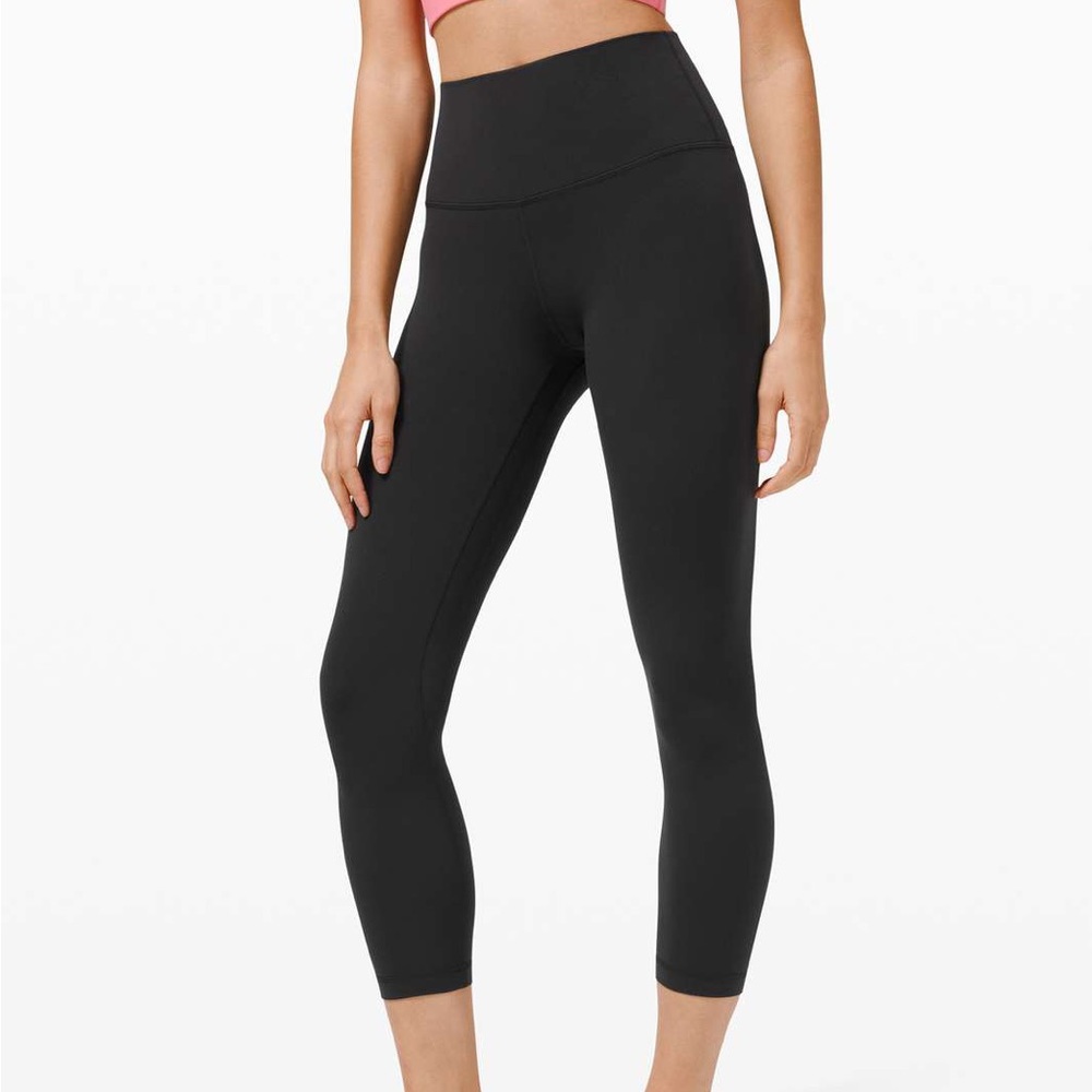 Black 23 inch lululemon align leggings